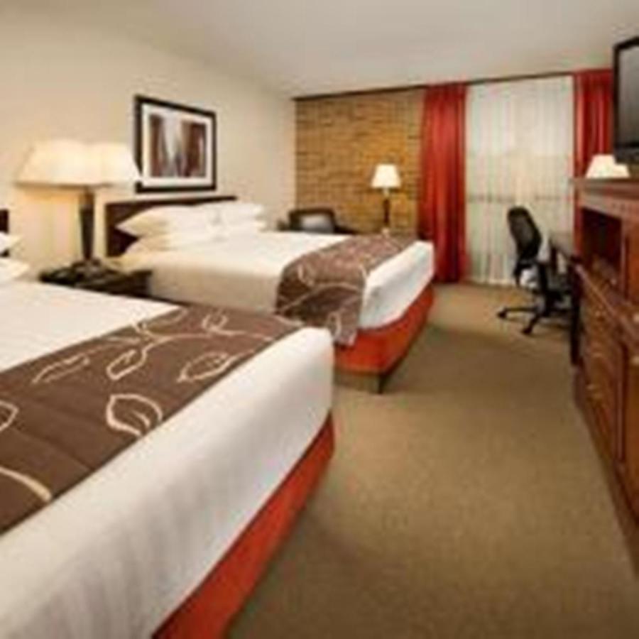 Hotel Lotus Kansas City Merriam Bagian luar foto