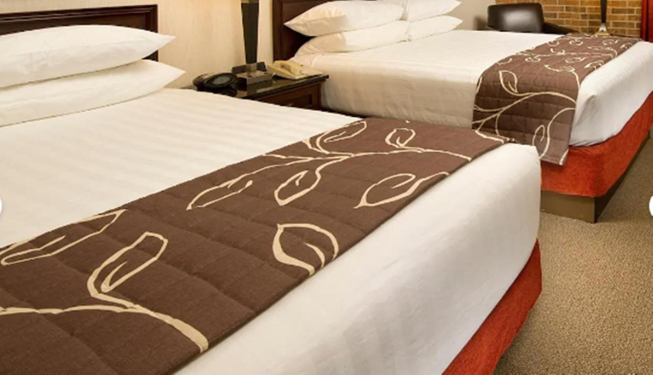 Hotel Lotus Kansas City Merriam Bagian luar foto