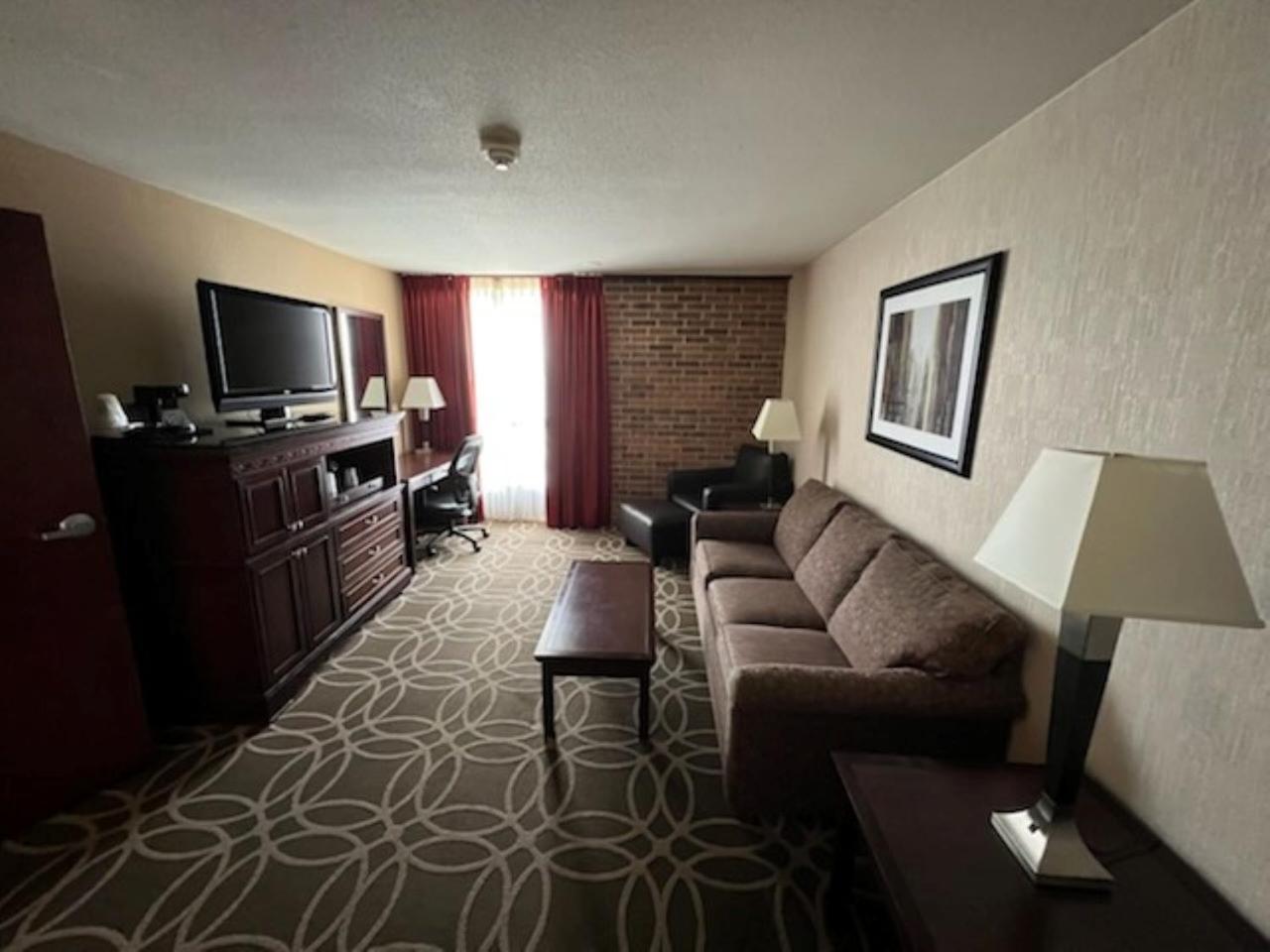 Hotel Lotus Kansas City Merriam Bagian luar foto